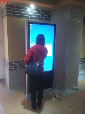 液晶广告机四大常见故障与高效解决方案